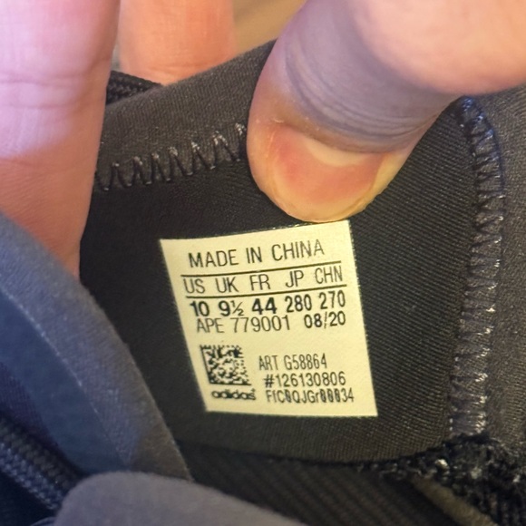 Adidas Yeezy - Picture 4 of 5